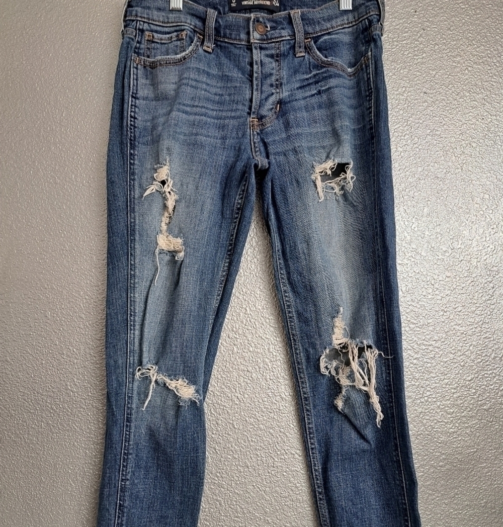 Hollister Distressed Boyfriend Jean   Size 0